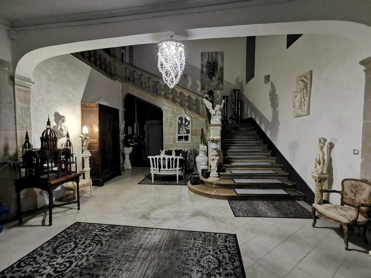 Chateau De *